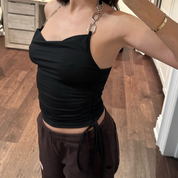 Black chain halter top - Picture 2 of 3